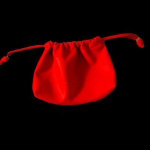 Elizabeth Arden drawstring snap bag